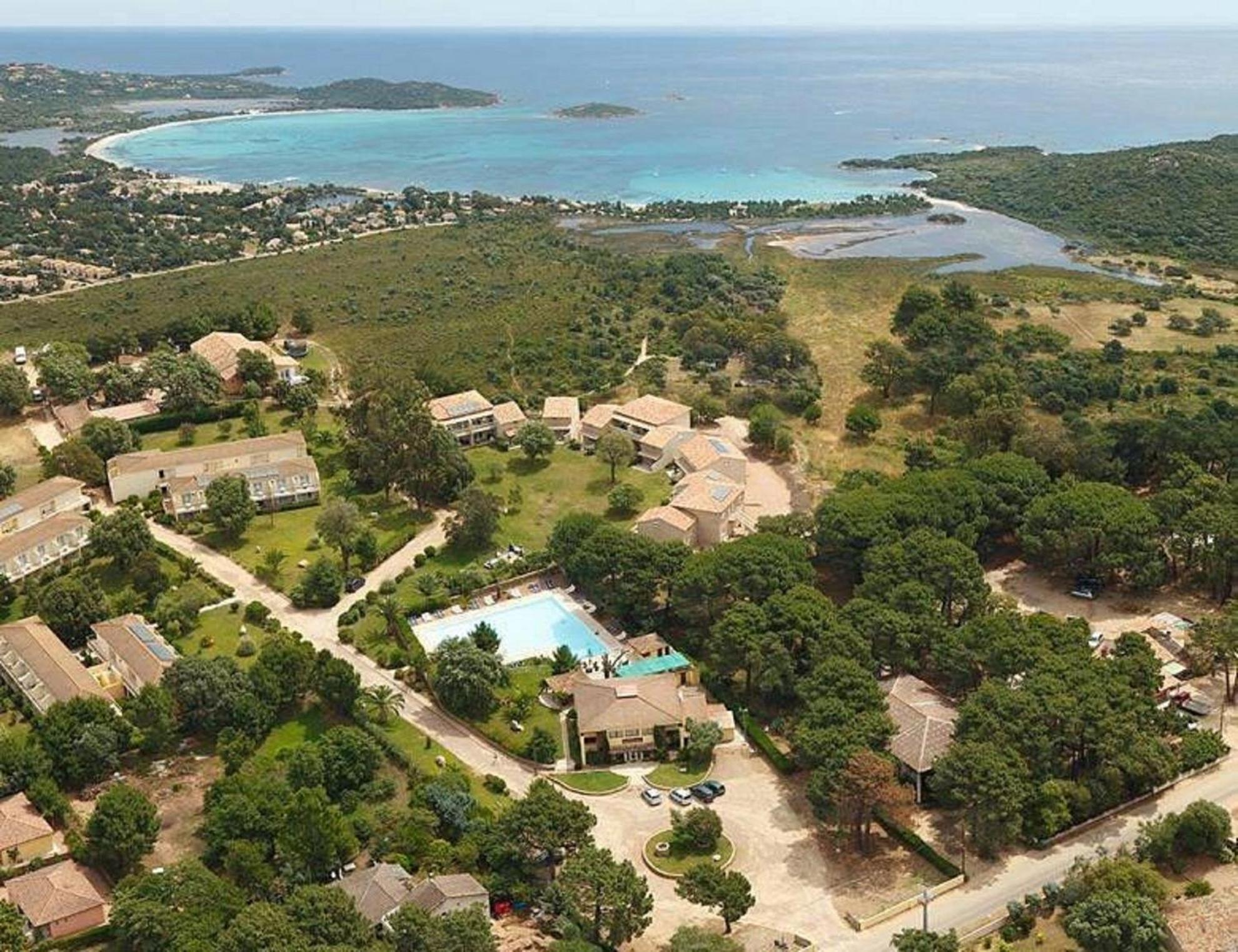Fiori Di Cala Rossa Residence Hoteliere Lecci Exterior photo